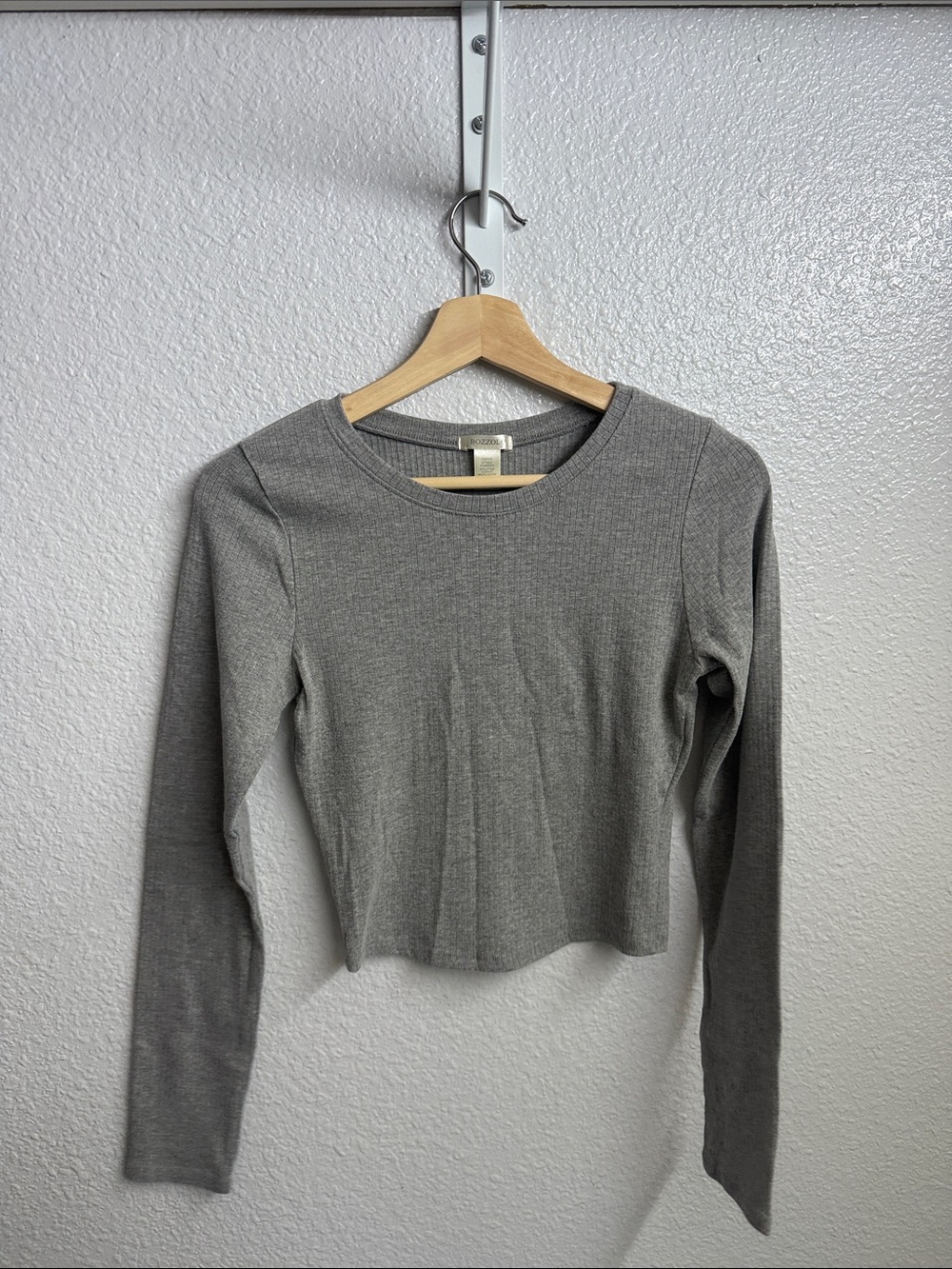 Bozzolo Gray Ribbed Long Sleeve Crop Top